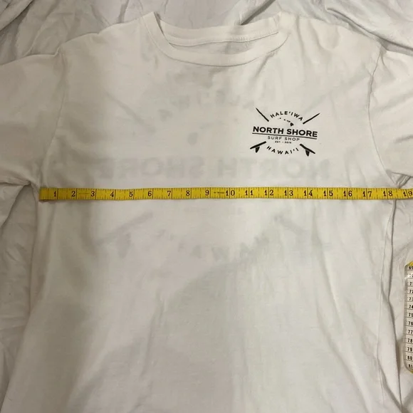 Men’s Hale’iwa North Shore Surf Shop white t-shirt with black design. No size. - Picture 9 of 11
